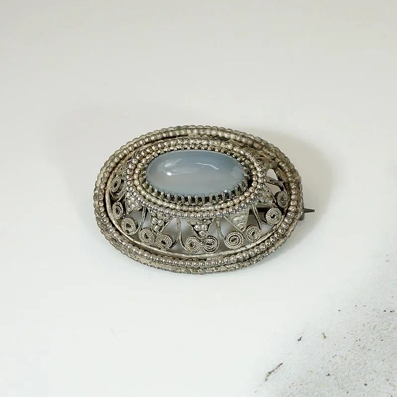 Chalcedony Sugarloaf in Silver Wirework Brooch