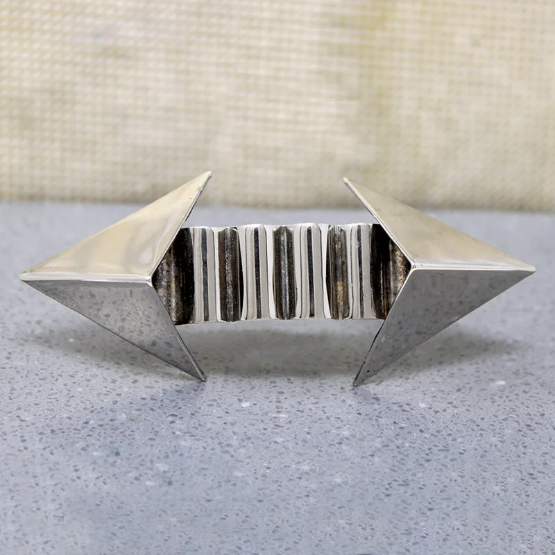 Double Headed Arrow Modernist Brooch in Silver Plate