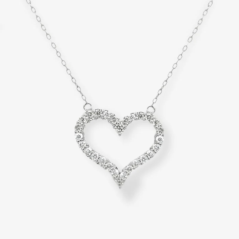 Classic 0.70CT Diamond Heart Necklace