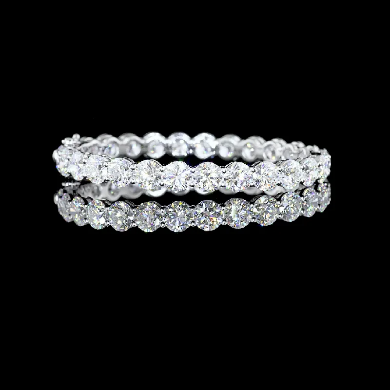 14K White Gold Bangle Bracelet BC997