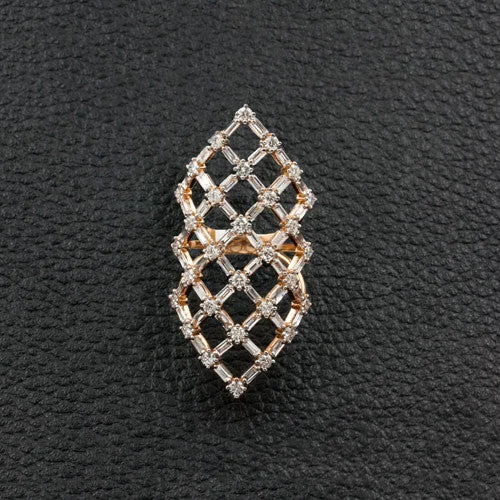 Diamond Lattice Ring