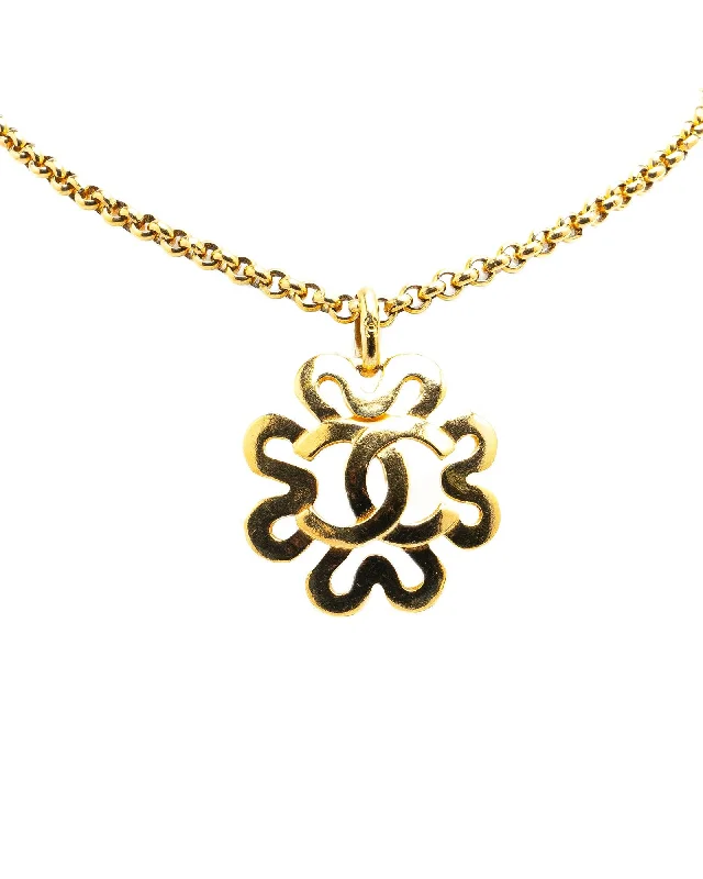 Gold Plated Flower Pendant Necklace with Spring Ring Closure