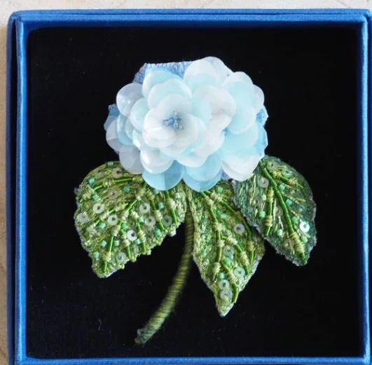 Trovelore - Blooming Hydrangea Brooch Pin