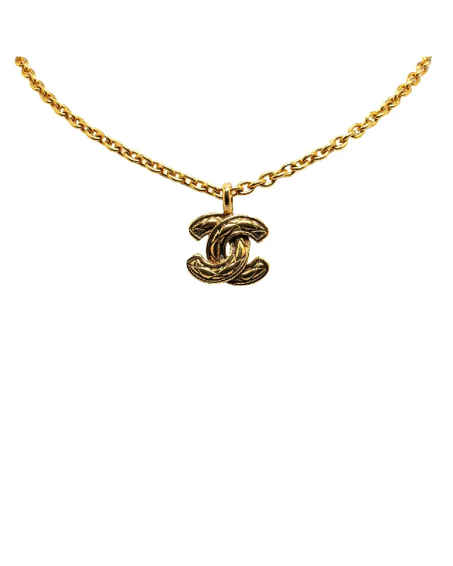 Gold Plated Quilted Pendant Necklace with Spring Ring Closure