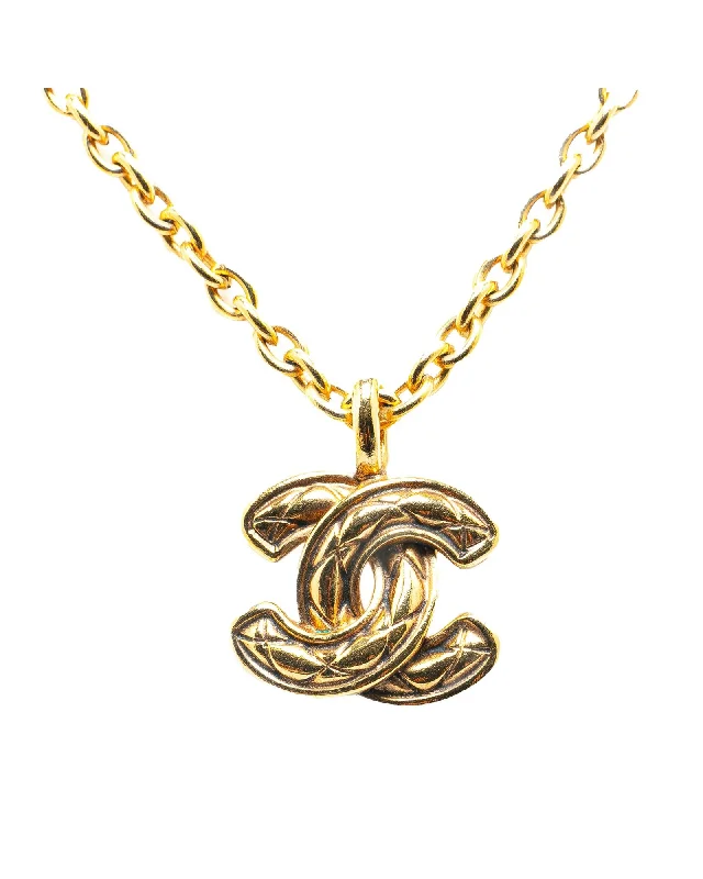 Gold Plated Pendant Necklace with Spring Ring Closure