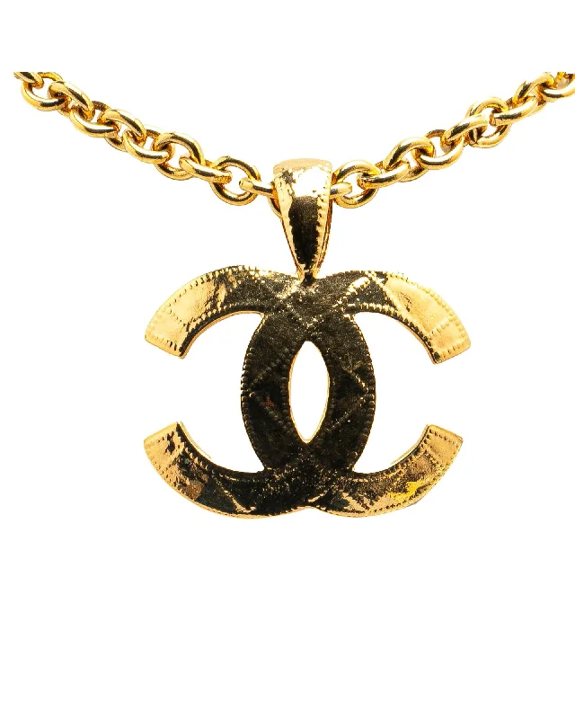 Gold Plated Pendant Necklace with Chain and Spring Ring Closure