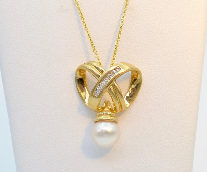 Infinity Gold, Diamond and Pearl Necklace