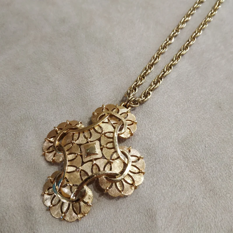 Vintage Trifari  Cross Pendant Necklace Gold