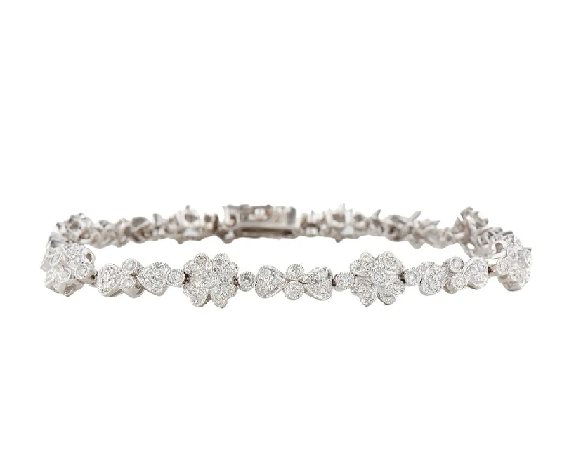 1.25ctw Diamond Flower Station Bracelet in 18K